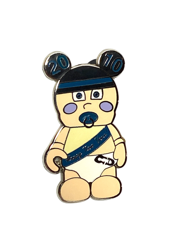 NEW YEARS BABY VINYLMATION | 10SALE