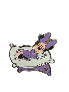 4598 MINNIE ON PILLOW 22 4 091239