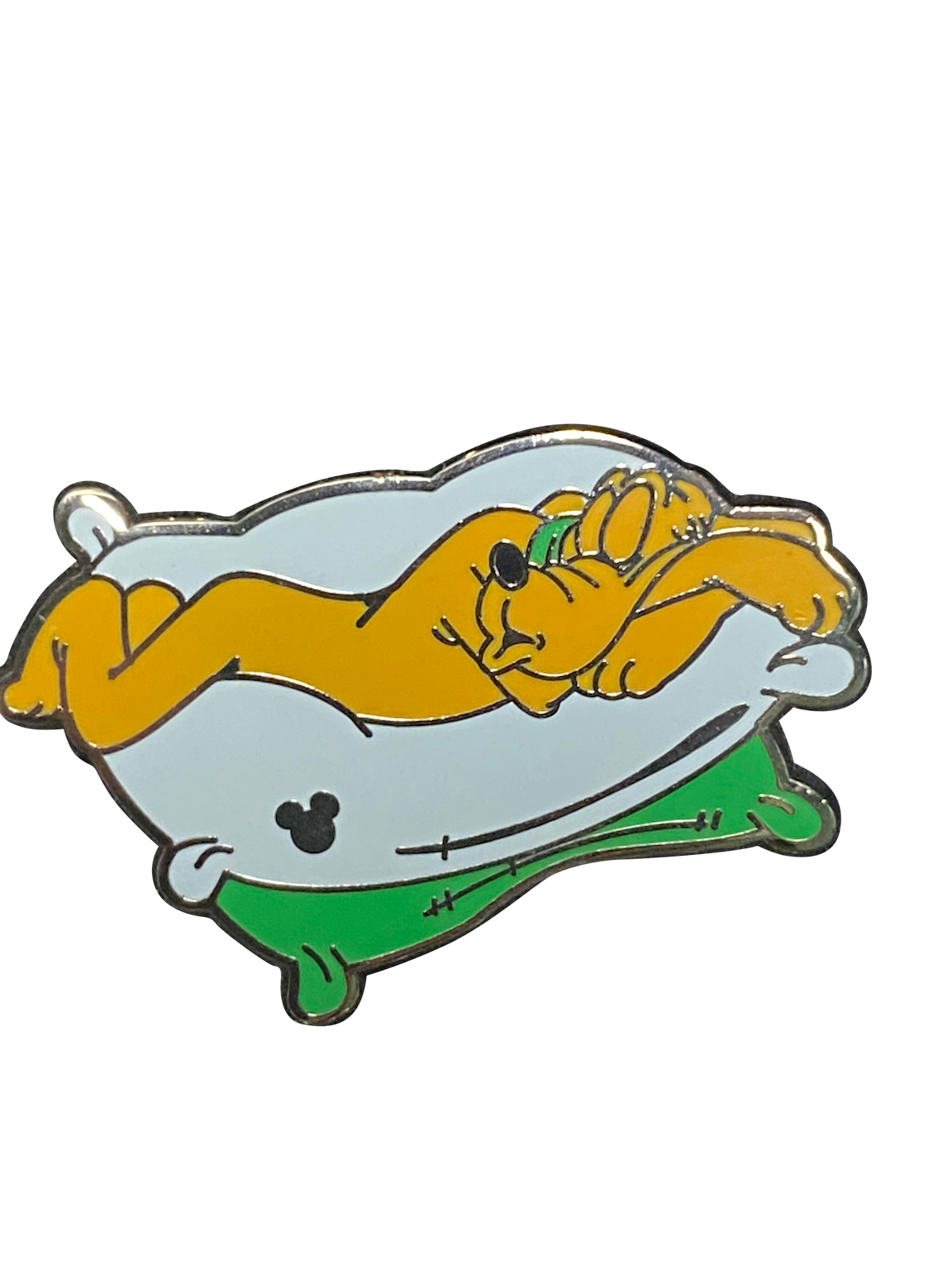 4643 PLUTO SLEEPING ON PILLOW 22 4 091242