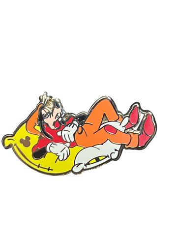 4644 GOOFY SLEEPING ON PILLOW 22 4 091240