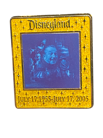 CELEBRATING 50 YEARS OF MAGICAL MEMORIES WALT 28 2 039982