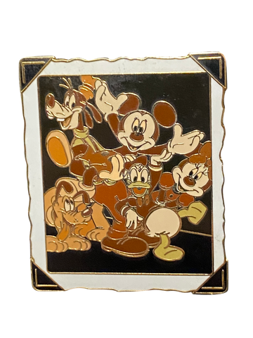OFFICIAL DISNEYANA CONVENTION SECURITY PIN 28 2 006853