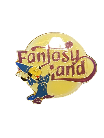30TH ANNIVERSARY FANTASYLAND SORCERER 28 8 001189