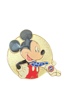 MICKEY HOLDING LANYARD 31335 | BAG THREE