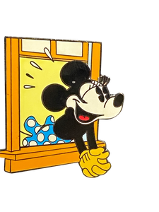 MINNIE IN WINDOW | BAG THREE