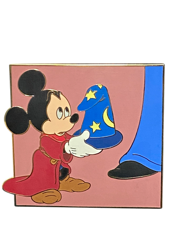 MICKEY SAD HOLDING SORCERER HAT 34757 | BAG 6
