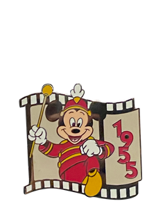 1740 MICKEY ON FILM STRIP 1955 000652