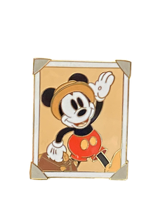 3569 MICKEY WAVING IN PHOTO 7 4 009348