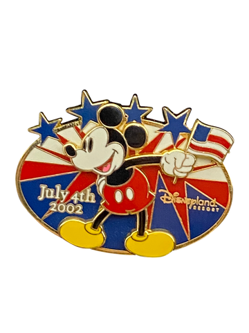 JULY 4, 2002 DLR MICKEY HOLDING FLAG 7 8 013097