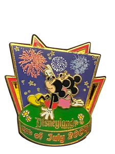 4TH OF JULY 2004 MICKEY AND MINNIE FIREWORKS 7 8 030913
