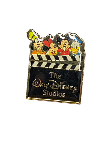 WALT DISNEY STUDIO FAB FIVE AND CLAPBOARD 8 6 025782