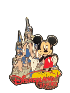 DISNEYLAND PARIS CASTLE AND MICKEY 8 7 023127