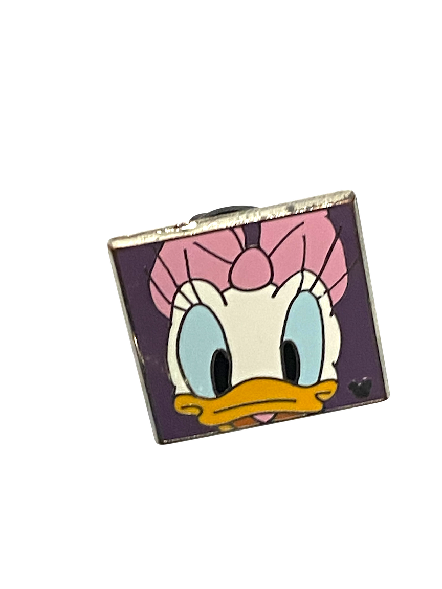 DAISY PURPLE BACKGROUND FACE | HMSF