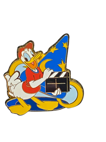 3219 DONALD WITH CLAPPER STUDIOS 11 7 078646