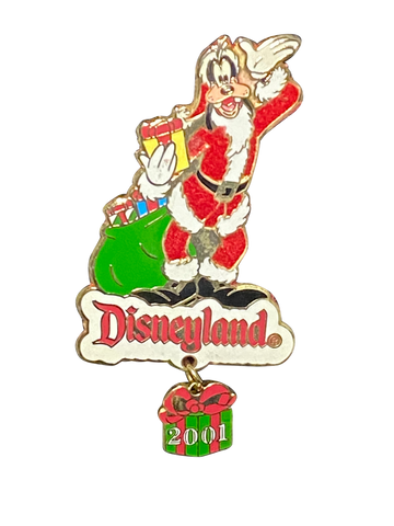 2052 GOOFY IN SANTA SUIT 2001 12 1 008834