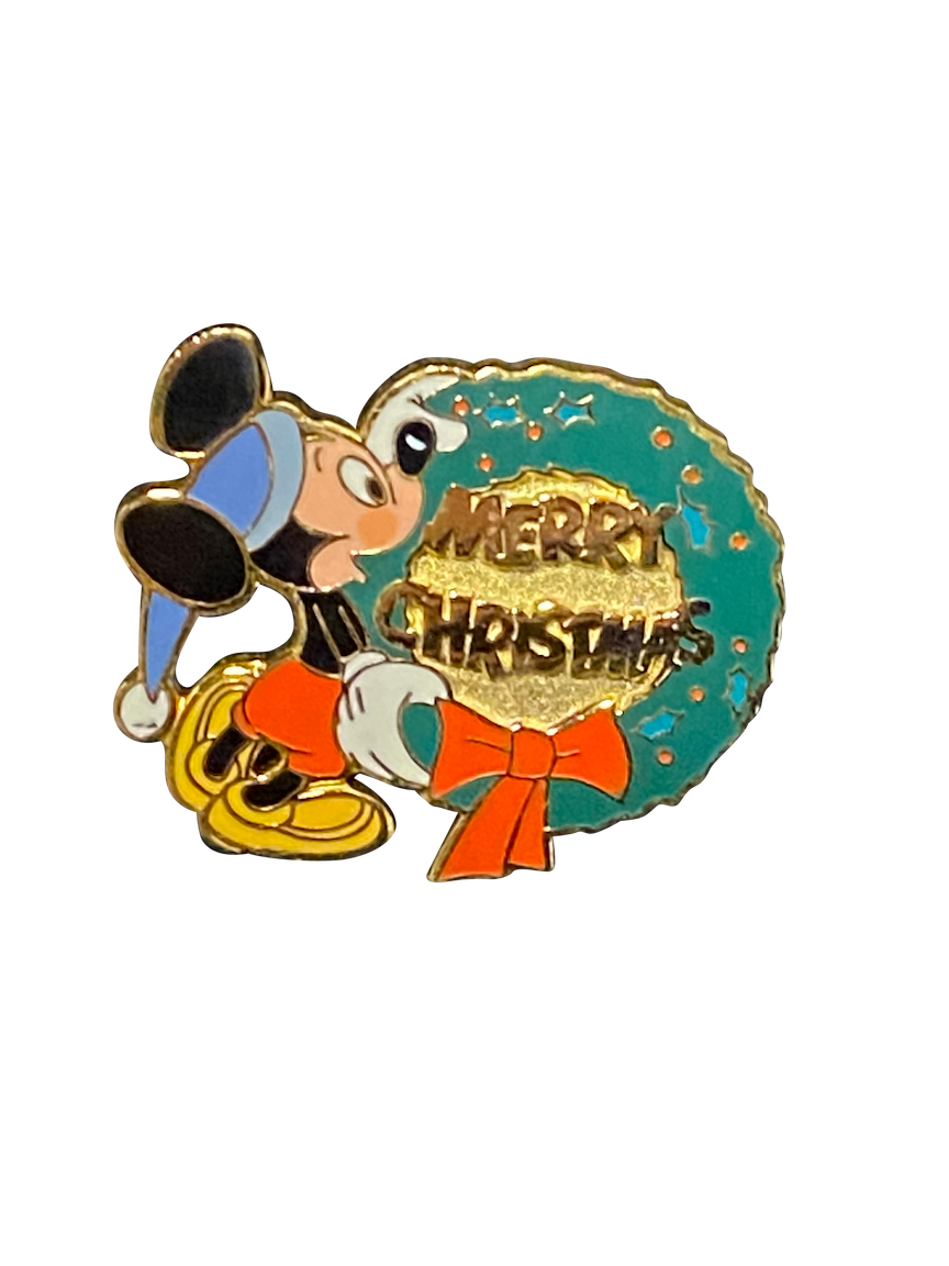 MICKEY HOLDING WREATH MERRY CHRISTMAS 12 1 028041
