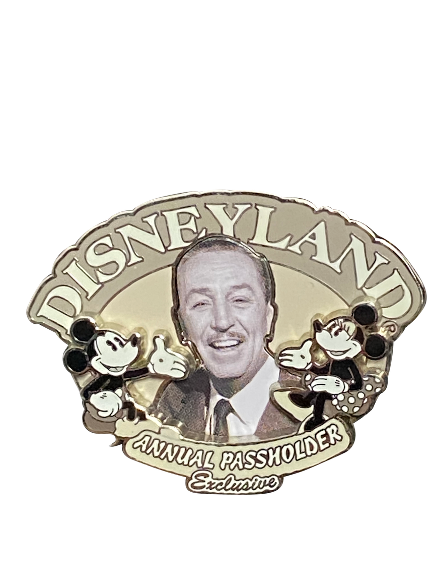 WALT PICTURE DISNEYLAND ANNUAL PASSHOLDER 12 8 008466