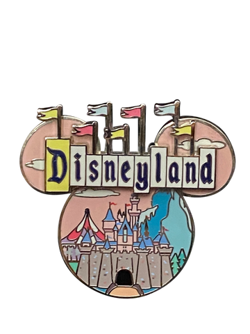 DISNEY DREAMS DISNEYLAND RETRO CASTLE 12 9 063132