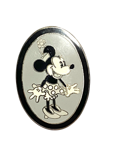 MINNIE OVAL - LABOR DAY