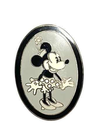 MINNIE OVAL - LABOR DAY