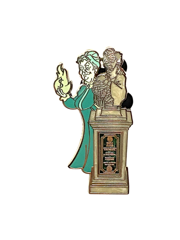 WOMAN WITH MONEY AT HEADSTONE 23 2 090617