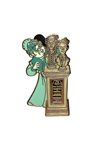 LADY WITH TWO HEADED HEADSTONE 23 2  090619